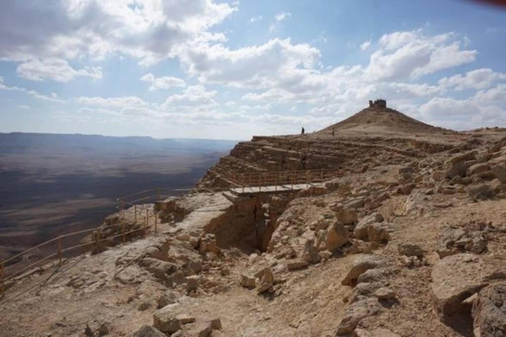 יסמינא- נוף למכתש רמון Lejlighed Mitzpe Ramon Eksteriør billede